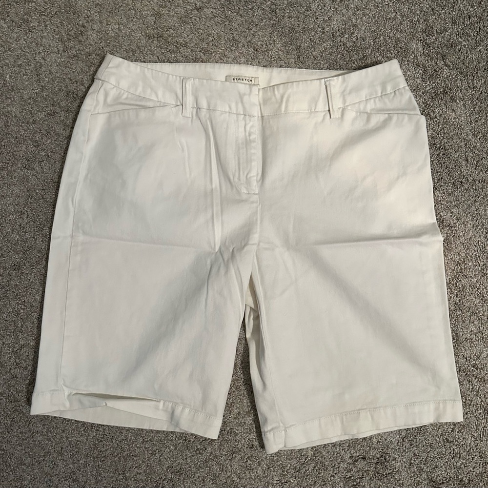 Jones New York White Bermuda Shorts Crisp Cotton Blend